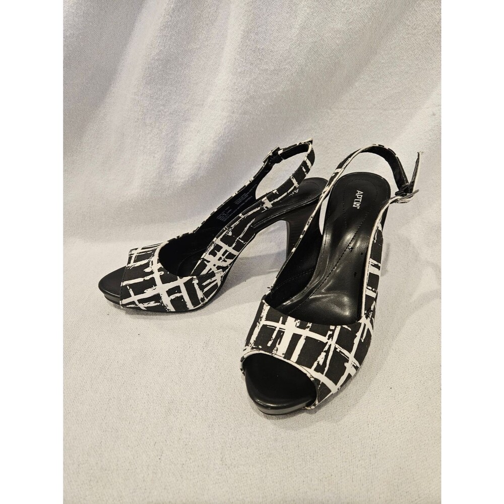 Apt. 9 Arden Black & White Graphic Slingback Peep-Toe Heels 6